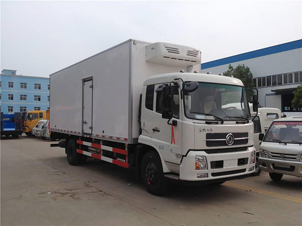 東風(fēng)天錦6.1米貨廂冷藏車 東風(fēng)天錦6.1米貨廂冷藏車