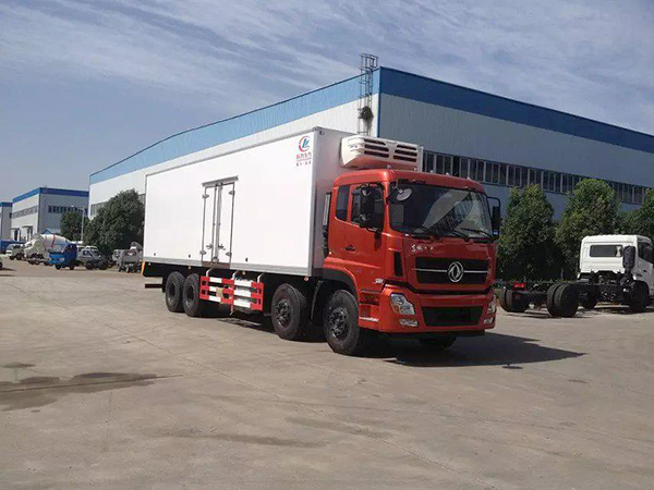 東風(fēng)前四后八9.4米冷藏車 東風(fēng)前四后八9.4米冷藏車