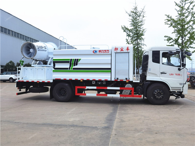 東風(fēng)天錦噴霧灑水車