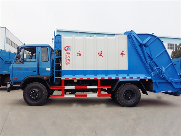 東風10方壓縮式垃圾車