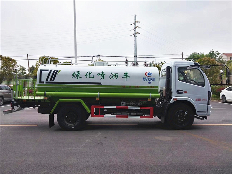 東風(fēng)福瑞卡國六灑水車