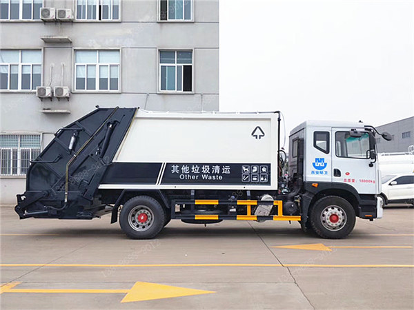 國(guó)六東風(fēng)多利卡D9壓縮垃圾車(chē)